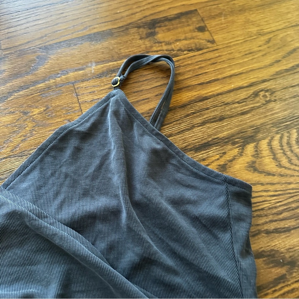 Victoria's Secret charcoal grey black vneck spaghetti strap cropped camisole top - Picture 10 of 16